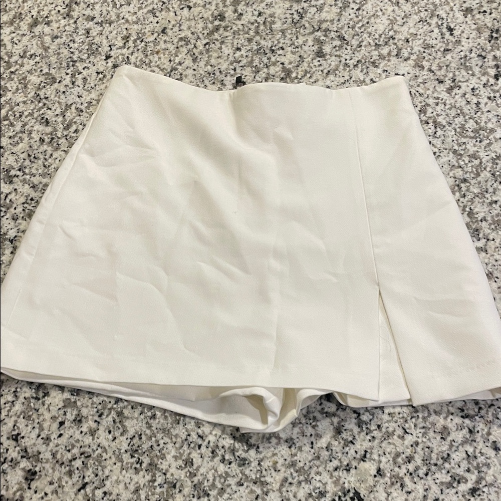 Zara White  Women's Skirt Shorts